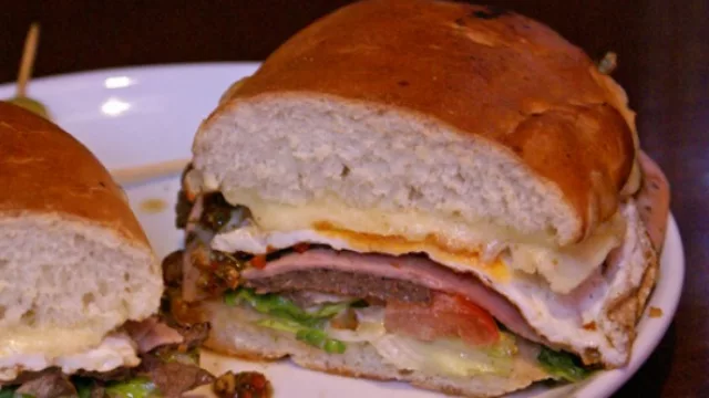 Hamburgesa o lomito, qué eligen los InfoNautas