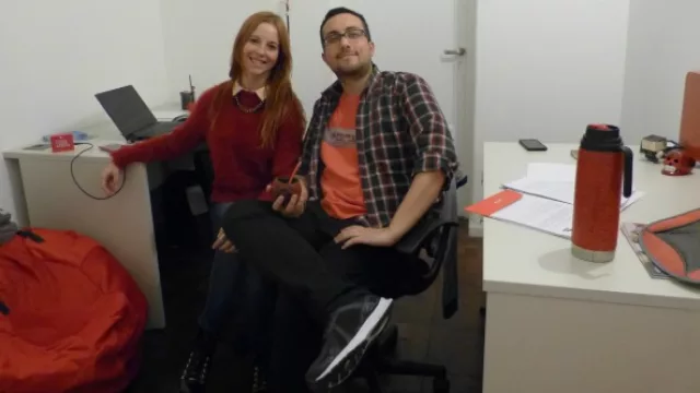 Angi Argañaraz y Emilio Báez cubren son la dupla digital de la agencia, ambos trabajaron junto a Paula y Virginia para la provincia.