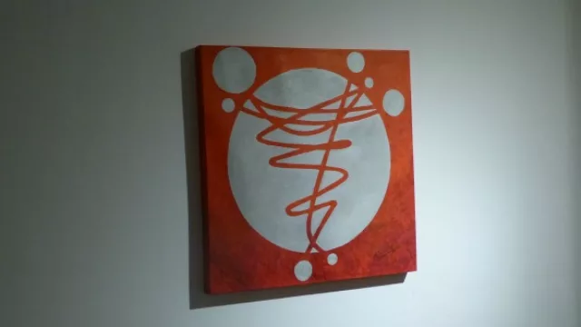 ´Vórtice´ significa flujo que rota en espiral pero que a pesar de la fuerza que ejerce mantiene el equilibrio, por eso sentimos que era ideal para el nombre de la agencia” cuentan.