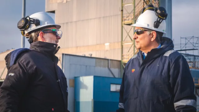 Marín visitó las plantas de Profertil y Mega   en Bahía Blanca
