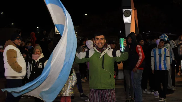 Así festejó Mina Clavero el bicampeonato de Argentina en la Copa América (un “¡Vamos Argentina!” helado)
