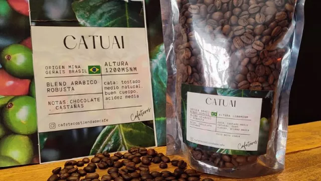 No importa si hace - 3° o 30°, Cafeteros (tienda de café) tiene opciones frías y calientes (granos de Brasil y hasta Ruanda)