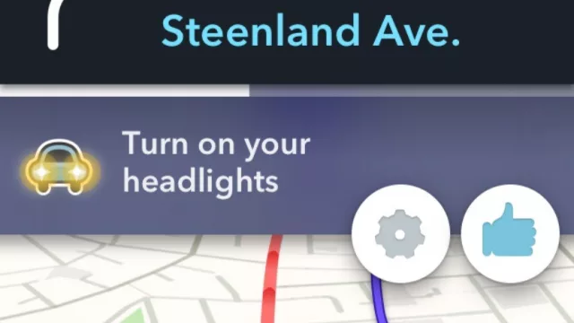 Una buena de Waze: te avisa cuándo tenés que prender las luces del auto (¡y evitar multas!)