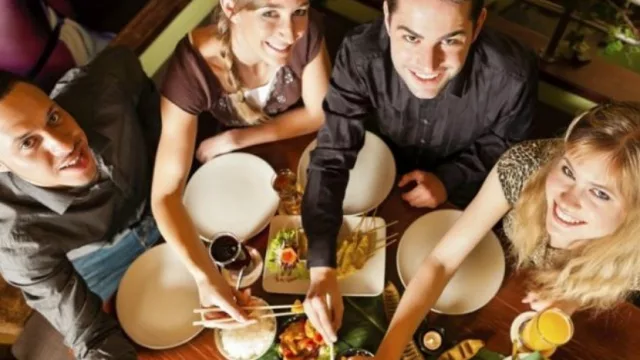 3, 2, 1... ¡hoy! ¿Cómo se celebra el Día del Amigo? Comiendo (y bebiendo)