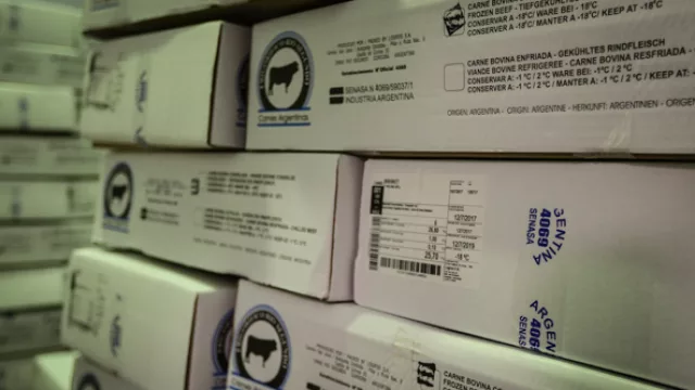 Las cajas que van a China. En ese mercado, la carne del Frigorífico Río Segundo se conoce por el número de establecimiento. 'Los chinos la piden como la 4069'.