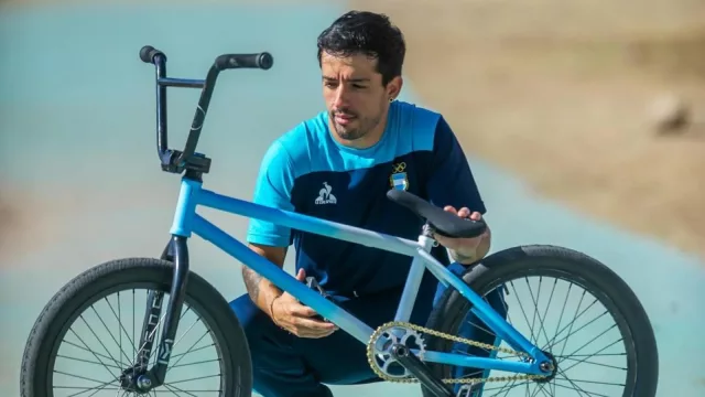 De qué vive José "Maligno" Torres, la primera medalla de oro olímpico (el difícil camino de los riders)