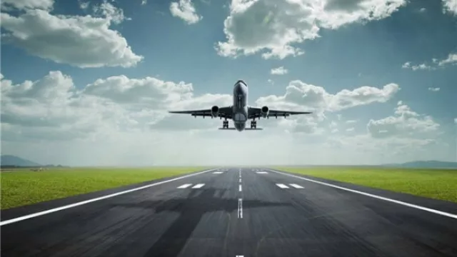 “… máscaras de oxígeno caerán sobre sus cabezas…”