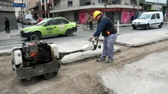 Sigue la repavimentación de avenida Colón