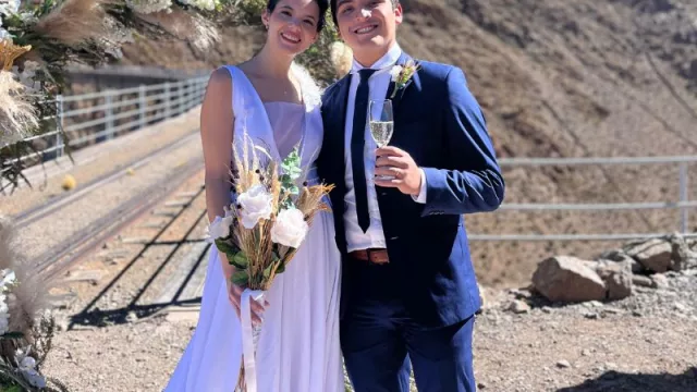 ¿Sabías que ya podés casarte en el Tren a las Nubes o en un viñedo en Cafayate?