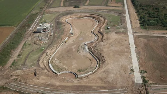 Abril 2017. Así se veía desde el aire la Crystal Lagoon que se construye en Malagueño (Foto Álvaro Corral)