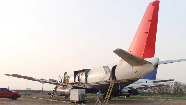 INmersivo, la extraordinaria experiencia de InfoNegocios en Nono Luigi: el único hotel del país (y uno de los pocos en el mundo) con habitaciones VIP en un avión