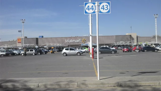 El pickup store permite retirar los pedidos sin bajarse del estacionamiento.
