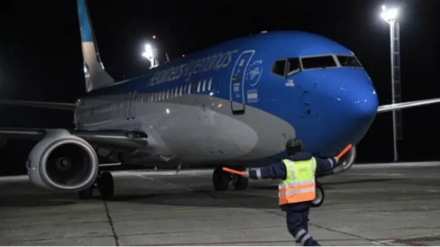 Chapelco vuela de noche: San Martín de los Andes comienza una nueva historia