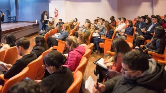 Con más de 300 inscriptos inició un nuevo curso de Marketing Digital orientado al turismo