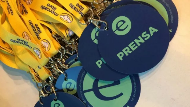 Agustín, Belén y Virginia tienen reuniones semanales para coordinar el trabajo de la agencia.