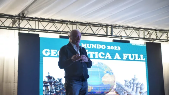 Enrique Erize disertó en Marull y planteó un panorama poco alentador para el sector agropecuario