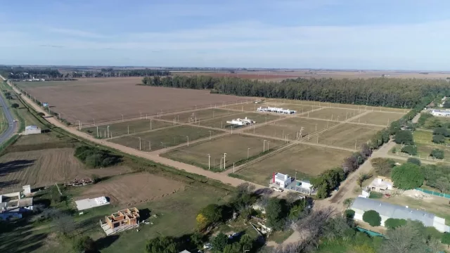 Urbax lanza (en Pilar) su ambicioso proyecto con modernas viviendas y un parque industrial único