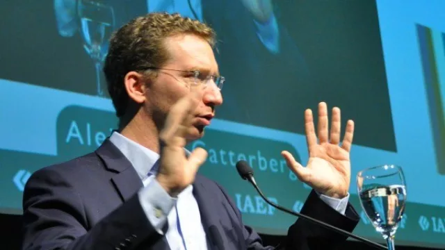 "La crisis del peronismo no se resuelve en las elecciones de octubre" (politólogos, los más escuchados en el Congreso del IAEF)