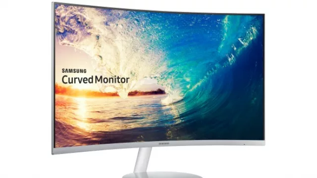 Advanced Curved de 27”.