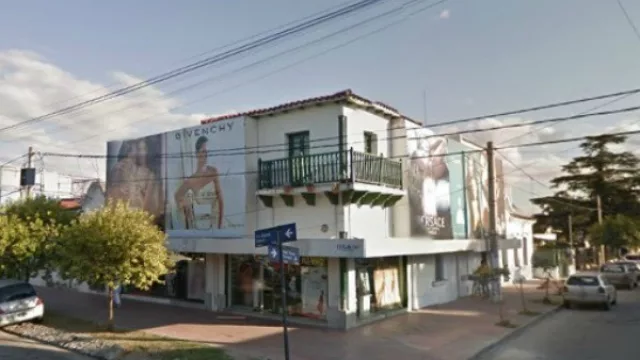 Adiós a un ícono del Cerro: la perfumería El Balcón baja sus persianas después de 35 años