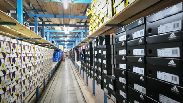 Adidas y Nike, las marcas que generan entre el 50 y 60% de la facturación total de la empresa. 