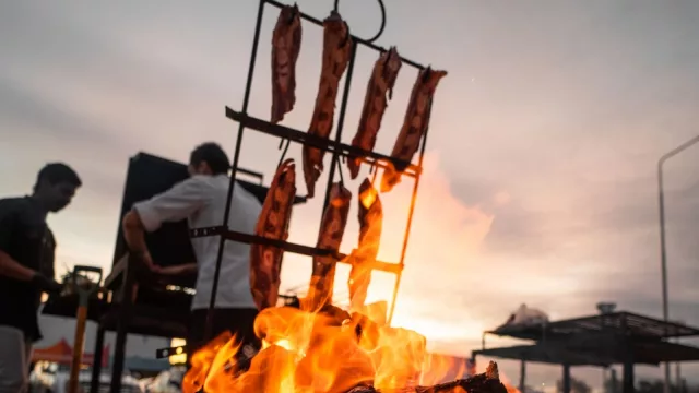 El mejor asado del mundo llega con su Festival Adeeentro (se hará en la Plaza San Martín de Jesús María)