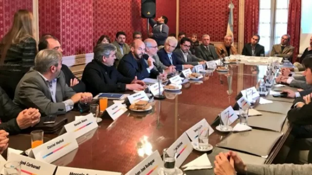 Presentaron el plan de recuperación de vías del tren Belgrano Cargas