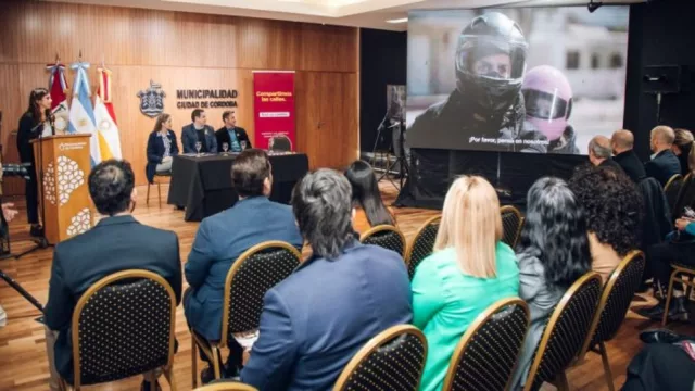 La Municipalidad de Córdoba presentó la campaña “compartimos las calles. Bajá un cambio”, un esfuerzo para reducir los siniestros viales