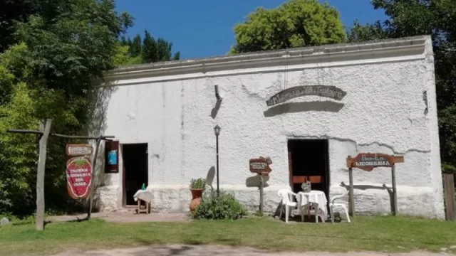 Eben Ezer, la licorería declarada Patrimonio Cultural en Traslasierra (atendida por su propia dueña)
