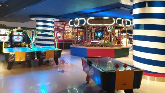 Juegos y diversión al por mayor con Neverland en Abasto Shopping.