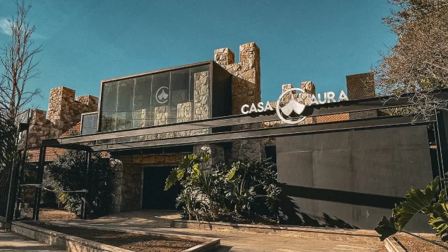 La foto es noticia: el Cerro de las Rosas dice adiós Stakel y hola a Casa Aura (un nuevo concepto multiespacio)