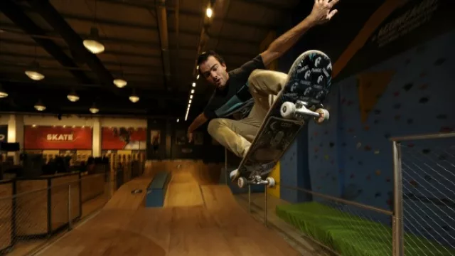 La movida de Skate tiene una gran cantidad de accesorio, incluyendo unas plantillas especiales para calzado