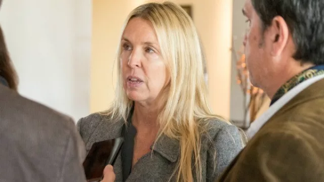 ¿Cambió la tendencia? Cencosud lleva 8 meses de suba de ventas en COR (2017 con números azules)