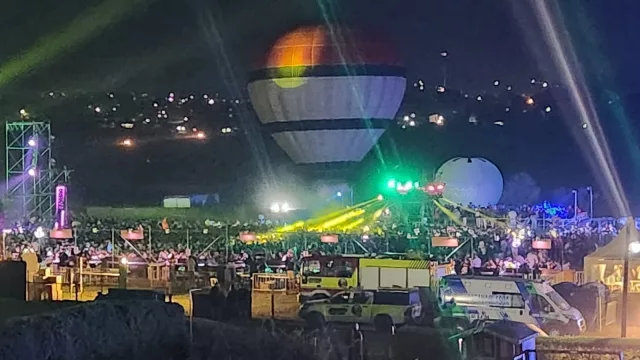 Villa Ciudad de América tuvo un exitoso festejo primaveral el sábado en el complejo Papa Charly (más de 20.000 personas asistieron a este evento)