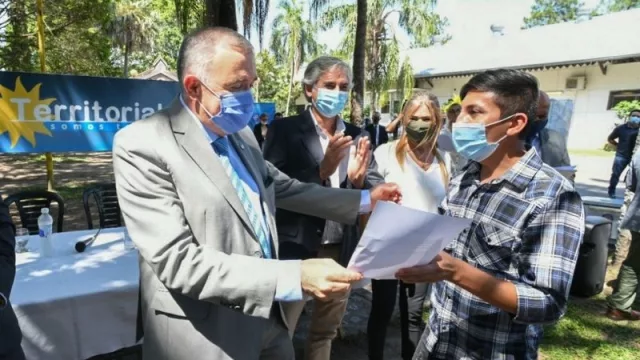 Para potenciar la economía local, se hizo la entrega de nuevos microcréditos a emprendedores tucumanos 