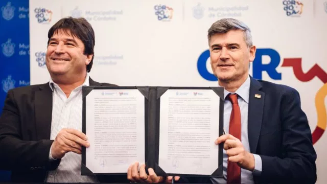 Córdoba ciudad turística: Passerini firmó un acuerdo marco con el intendente de Miramar de Ansenuza