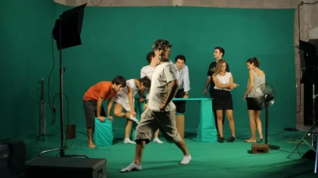 Parte del equipo de China Films en medio de un shooting.