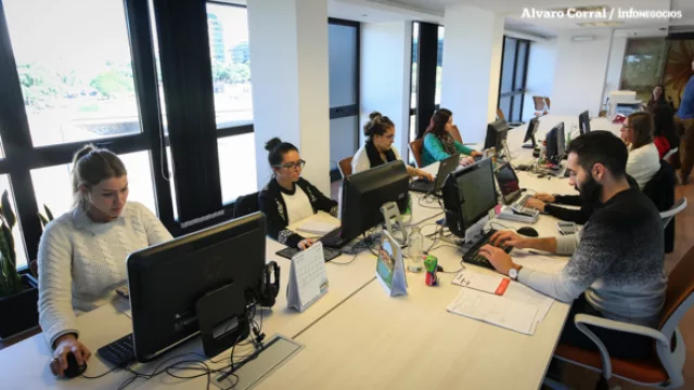 En las oficinas de Lozada Viajes, en pleno centro de la ciudad, trabajan alrededor de 30 personas.