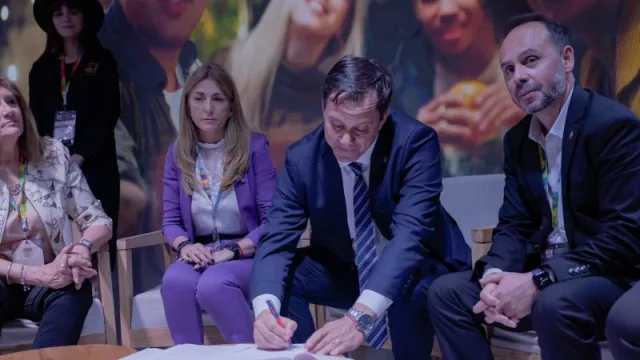 La Municipalidad presenta en la FIT nuevas propuestas turísticas (con la participación de figuras del espectáculo y el deporte cordobés)