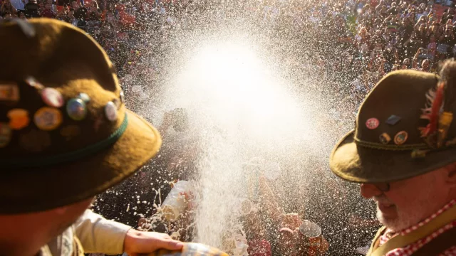Lo que dejó el primer fin de semana del Oktoberfest en Villa General Belgrano (el Bosque de los Pioneros, impecable)