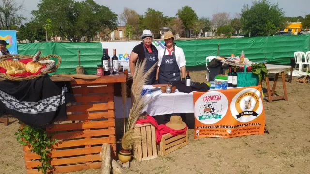 Revolución de rellenos de empanadas se presentaron en la fiesta de la gastronomía de Ansenuza