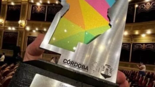 Ama Hogar y Córdoba Motos (de San Francisco) ganan el premio al comercio del año (Garlic, premio a la pyme sobresaliente)