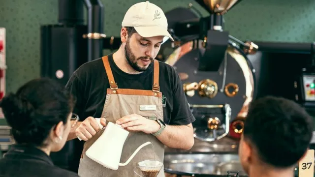 Más que un rico café: ES Tostadores también enseña lo mejor de esta bebida (dicta talleres de arte latte, tueste y más)