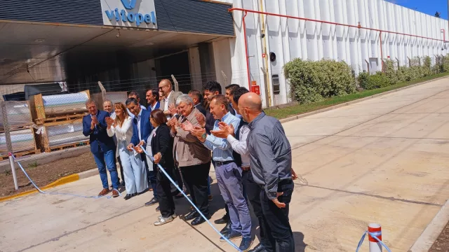 Con una inversión superior a los 400 millones de pesos, Villa del Totoral pavimentó siete cuadras que benefician al sector industrial (hubo acuerdo entre Vitopel y la Municipalidad)