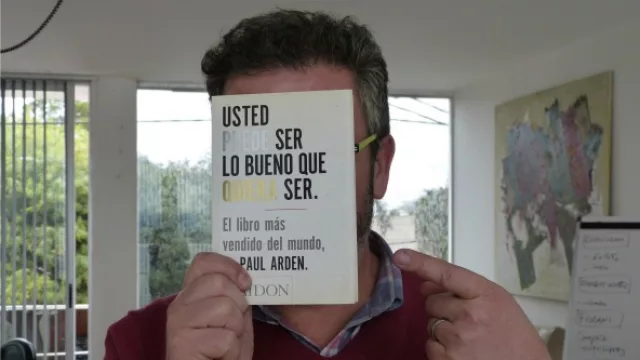 El amor por los libros y la literatura es otra de las pasiones de Garraza y Pinus.