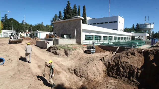 La ampliación de filtros en la planta de Suquía, la obra quedará lista en pocas semanas y demandó una inversión de $35 millones.