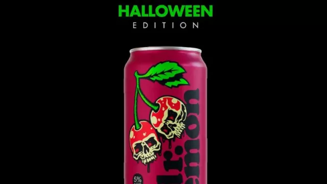 ¡Brillando en la oscuridad! Dr. Lemon ilumina Halloween con su lata black cherry (de edición limitada)