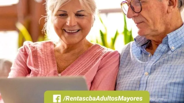 Facebook es la red social que más usan los adultos mayores y Rentas entendió el mensaje (les armó un grupo para consultas y asesoramiento personalizado)