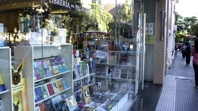 Librería del Palacio celebra 7 años iluminando la cultura de Córdoba (con rincón especial para niños y editores cordobeses)