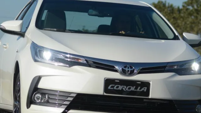 Centro Motor presentó el nuevo Corolla (espera vender 80 al mes y redondear un 2017 +5% en total)